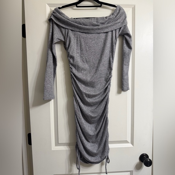 Forever 21 Dresses & Skirts - Forever 21 Gray Ruched Long Sleeve Dress